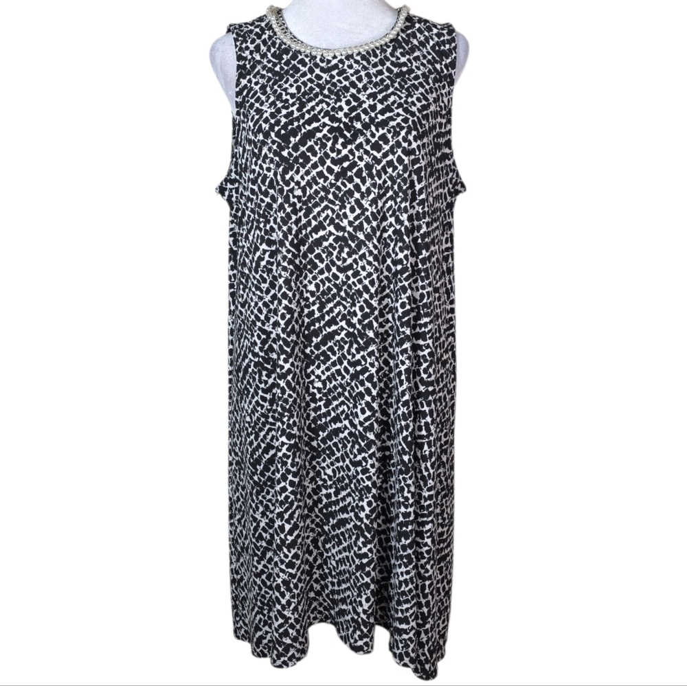 Karl Lagerfeld Black & White Spotted Pearl Neckline Sleeveless Dress